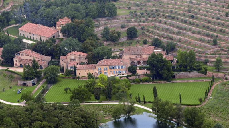   Château Miraval - um vinhedo de 1.000 acres no sul da França (Fonte: Miraval.com)