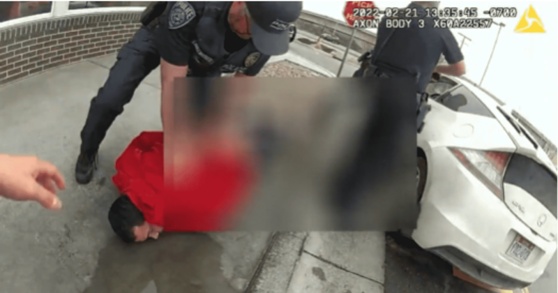  Câmera corporal mostra menino de 4 anos atirando na polícia após pai ser preso no McDonald's