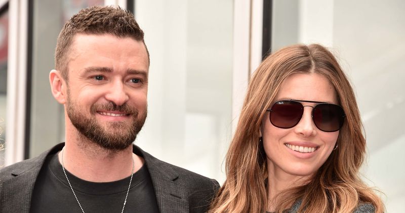 Justin Timberlake가 임신 한 Jessica Biel을 속였습니까? 혼란스러워하는 팬들은 아기가 도착할 때 약 75 만 달러 분할을 요구합니다.