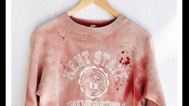 Urban Outfitters solgt ut av ‘Bloody’ Kent State Sweatshirt