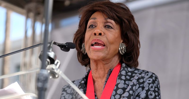 Was ist Maxine Waters?