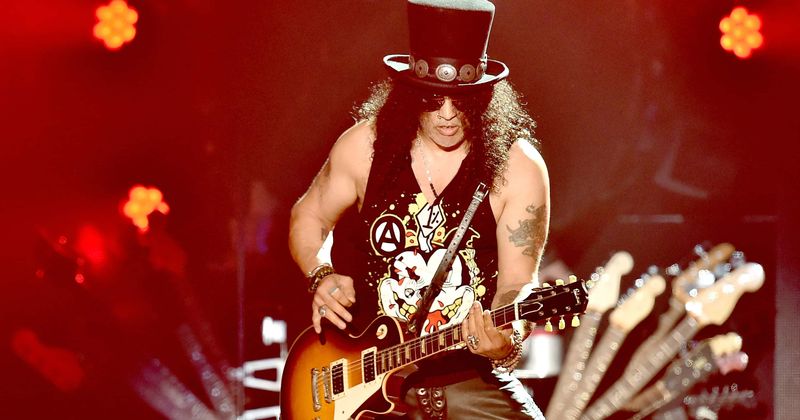يقول Slash Guns N 'Roses' أن مايكل جاكسون كان `` رائعًا ليكون موجودًا ''