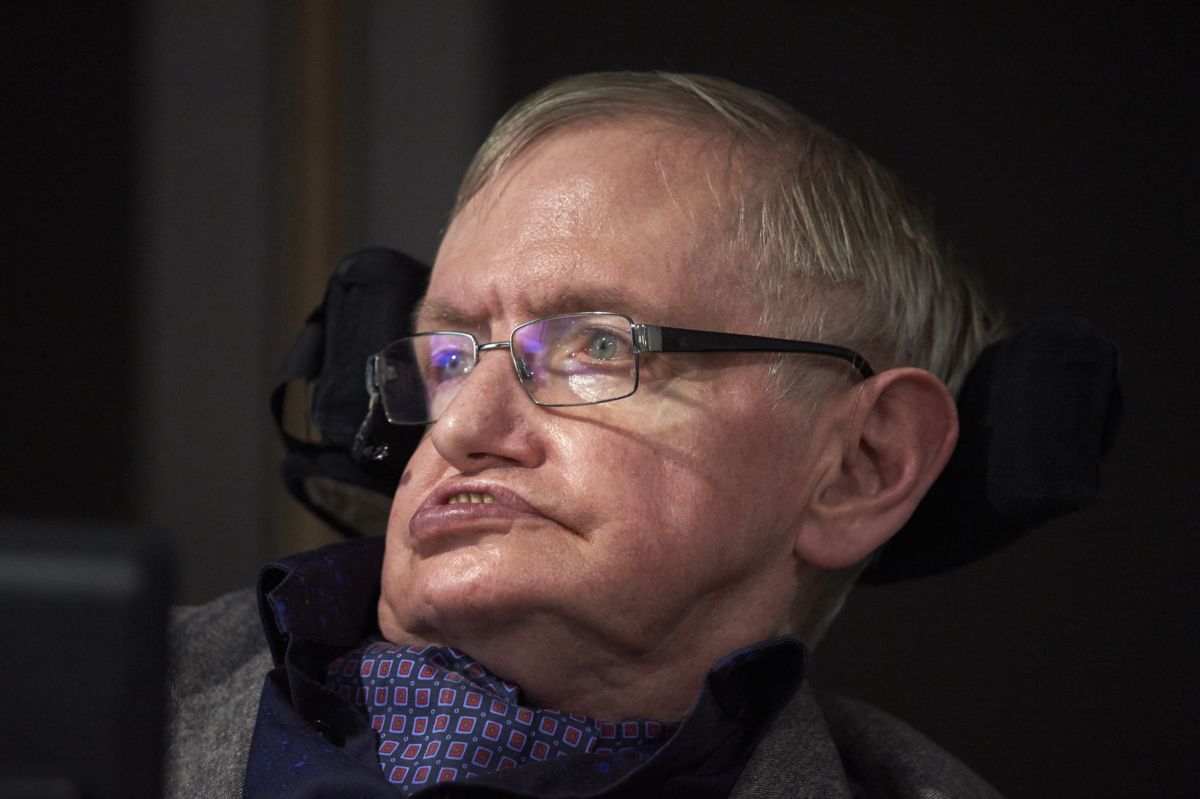 Familia lui Stephen Hawking: 5 fapte rapide pe care trebuie să le cunoașteți