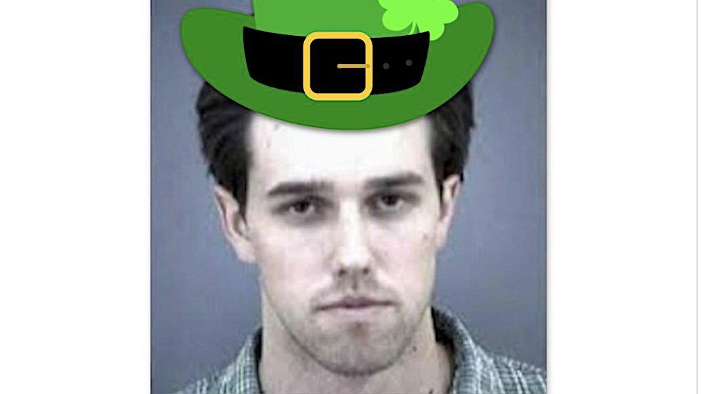 GOP Photoshops Beto O'Rourke's DUI Mug Shot pour la Saint-Patrick